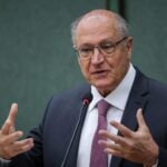 Um pequeno passo de US$ 9,7 bilhões, diz Alckmin sobre redução de tarifaço - Reprodução