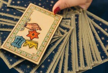 Horóscopo para 22 de maio em cartas de Tarô: Gêmeos - mudanças na vida pessoal, Câncer - descanso